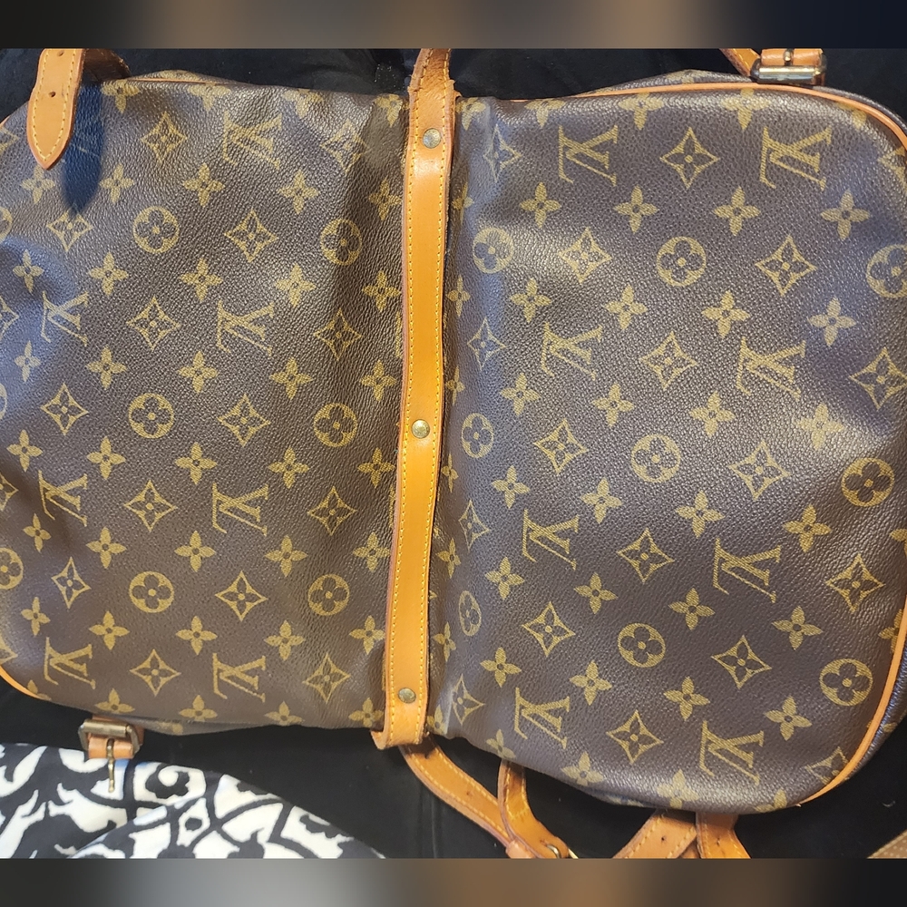 Louis Vuitton Brown Monogram Crossbody Hobo with Tan Vachetta Trim - Picture 7 of 16